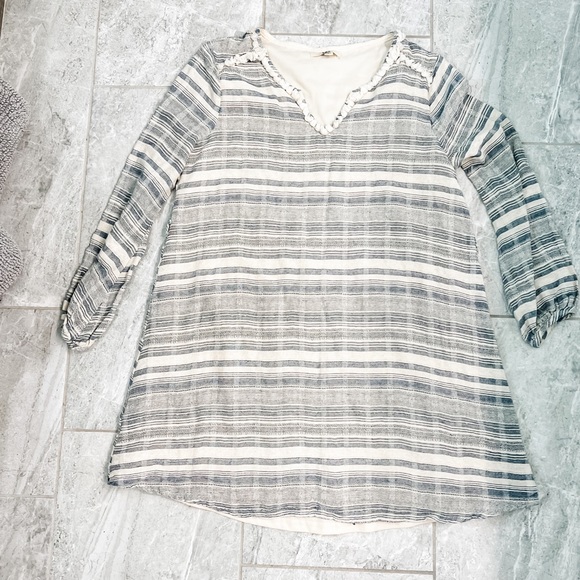 YA Los Angeles Blue Striped Muslin V Neck Shift Dress 3/4 Sleeves Raw Hem Accent - Picture 8 of 8